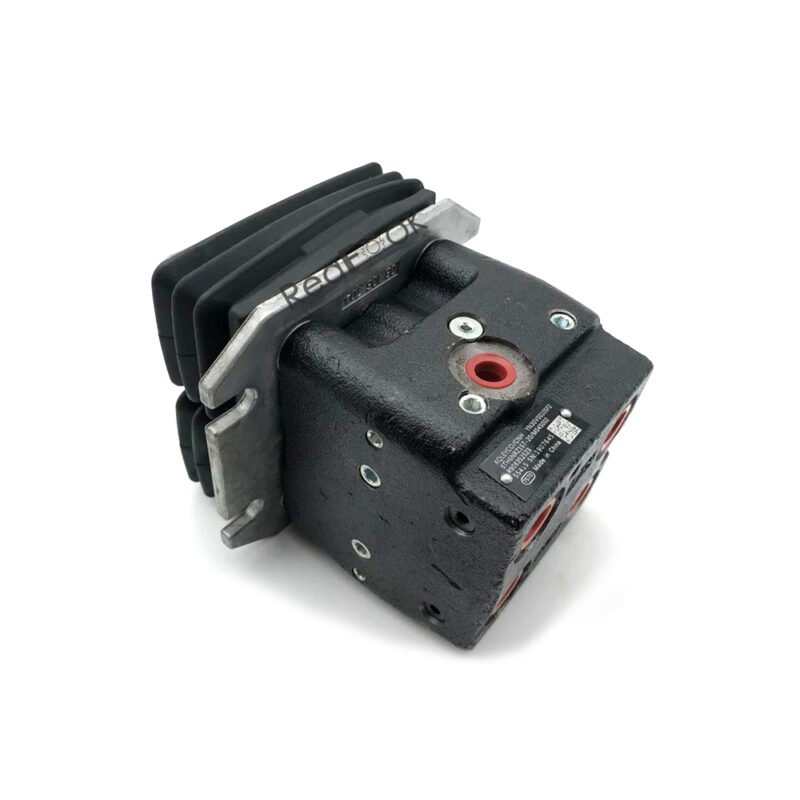 Propelling Pilot Valve YN30V00105F2 YN30V00105F1 Pedal Valve Assy Fit Excavator Kobelco SK140SRLC SK200-8 SK210-8 SK210D-8 SK235SR-2 SK350-8