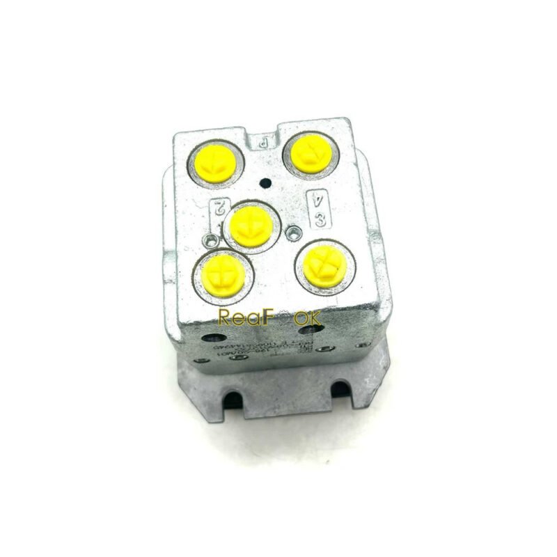 CAT302.2D 376-9702 Control Level Pilot Valve 3 Joystick Control Level Pilot Valve 376-9702 Fit Excavator Caterpillar CAT 301.7D 302.2D 302.4D 302.7D